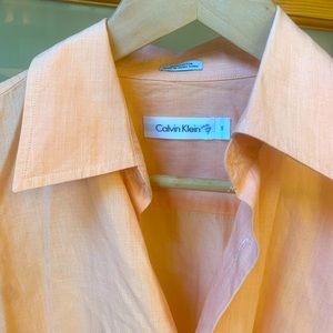 Calvin Klein’s  Men’s long sleeve button down shirt, $25. Like new, good cond.